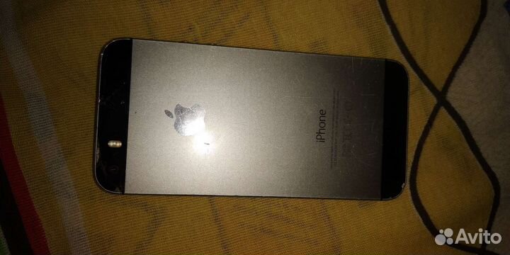 Телефон iPhone 5s
