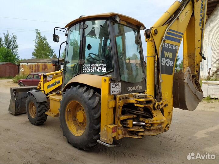 Экскаватор-погрузчик Komatsu WB93R-5E0, 2013