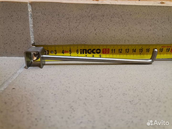 Крючки вешалки