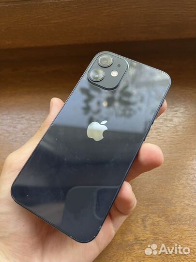 Телефон iPhone 12 mini