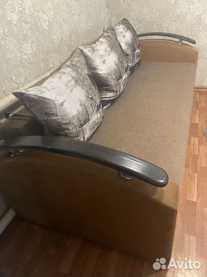 Диван прямой