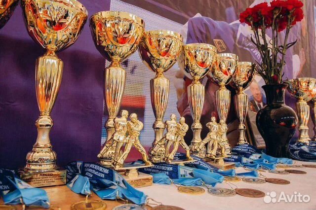 Кубки, медали, статуэтки