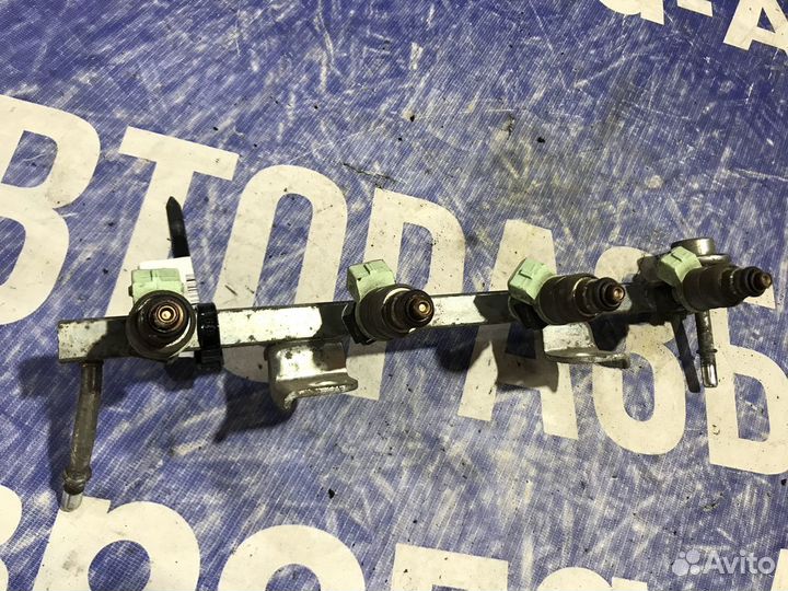 Рейка топливная (Рампа) Дэу Нексия Daewoo Nexia