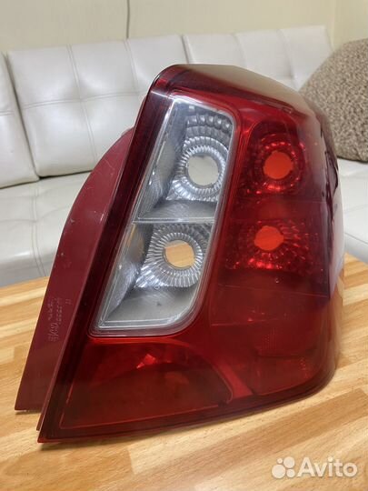 Фонарь задний правый Chevrolet Lacetti седан