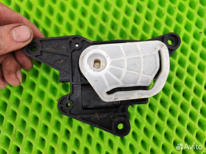 Сервопривод отопителя Hyundai Elantra HD 4