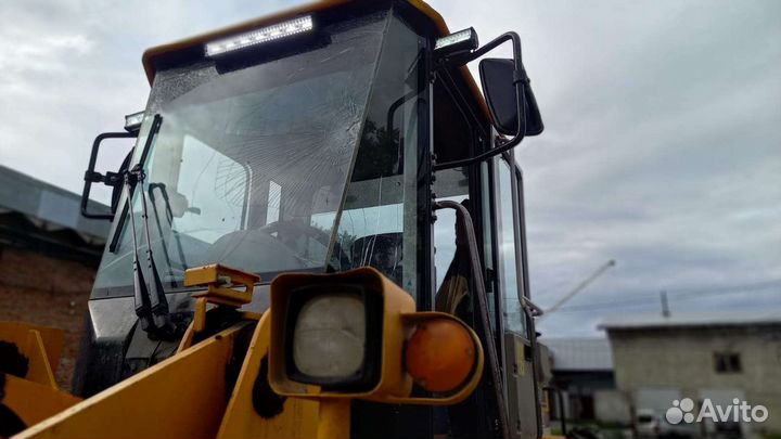 Фронтальный погрузчик Hyundai HL 730-7, 2006