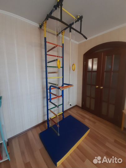 Шведская стенка (спортивный уголок) б/у