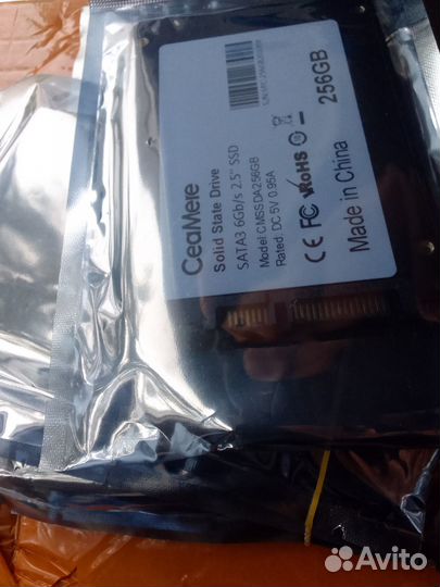 SSD-ссд диски новые и переносные, салазки и прочее