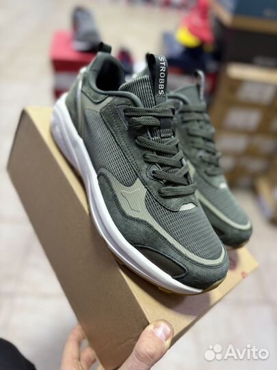 Удобные кроссовки strobbs
