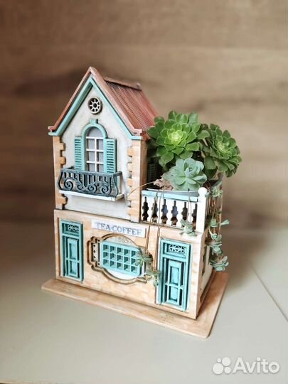 Светильник домик деревянный, кашпо