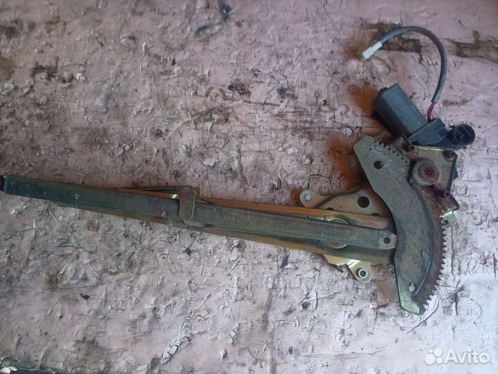 Стеклоподъемник передний правый Lifan Smily