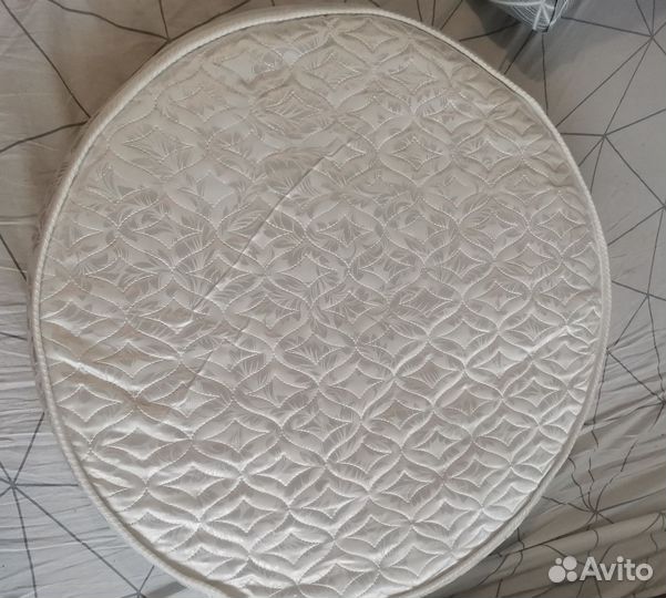 Матрас в круглую кроватку