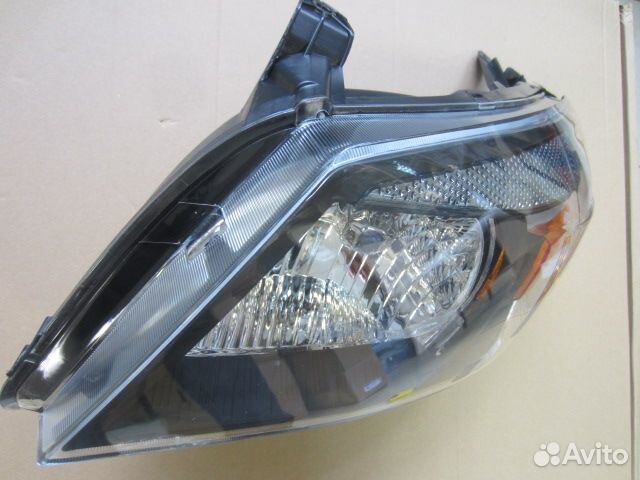 Фара левая Ford Ranger 2009-2012