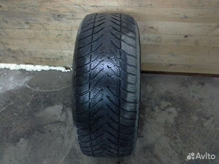 Goodyear UltraGrip 255/60 R17