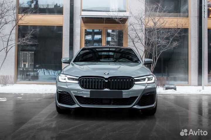 Аренда автомобиля BMW 5 (530i) c М пакетом