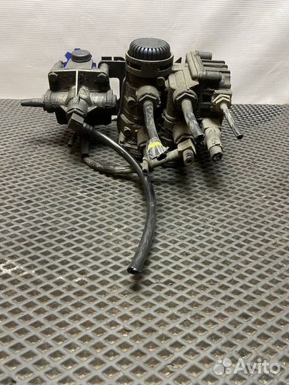 Кран тормозной прицепа DAF 106 1747137