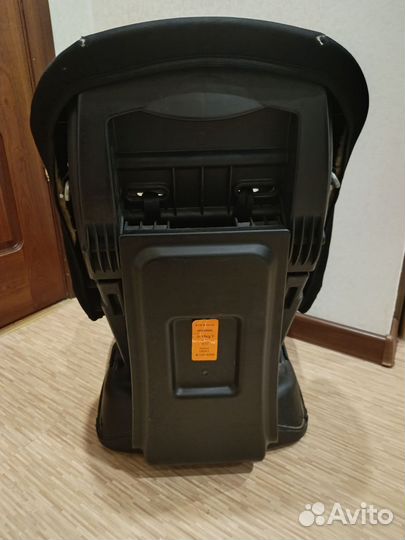 Автомобильное кресло