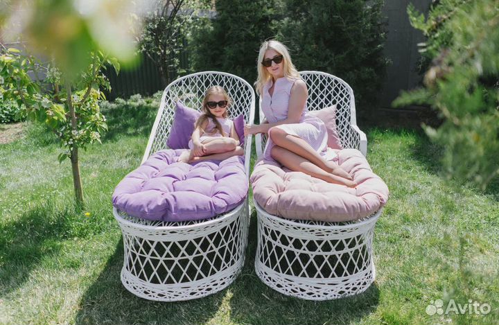 Шезлонг, лежак, лежанка плетеная от фабрики