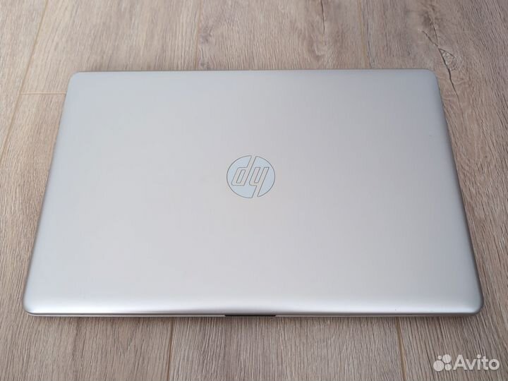 Ноутбук HP 15-bs508ur