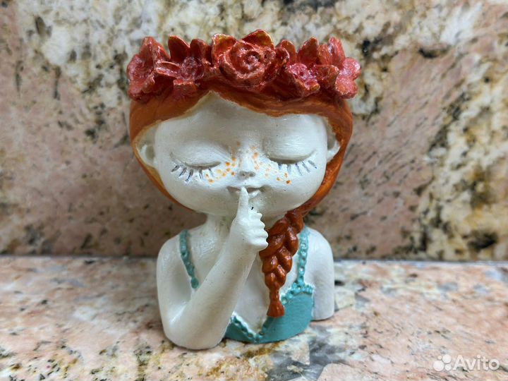 Девочка-кашпо Рита