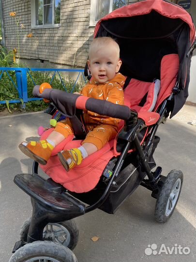 Коляска прогулочная