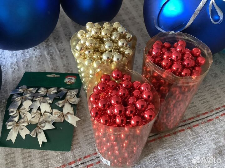 Новогодние игрушки, украшения, цепочки, гирлянды и