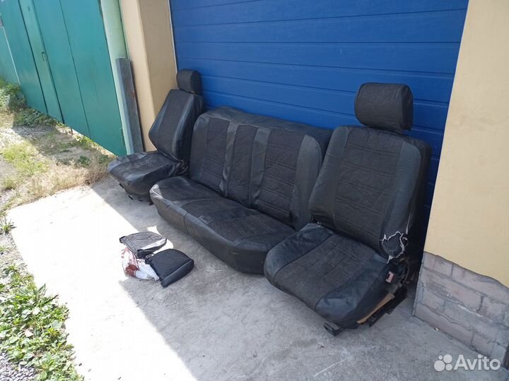 Сиденья Mercedes-Benz W124 + чехлы к ним
