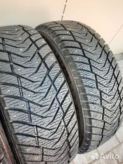 Yokohama Ice Guard IG65 215/65 R16