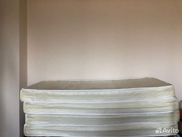 Продаётся матрас в отличном состоянии