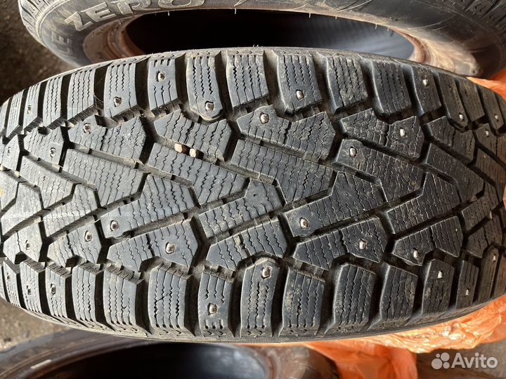 Pirelli Winter Ice Zero 215/55 R16