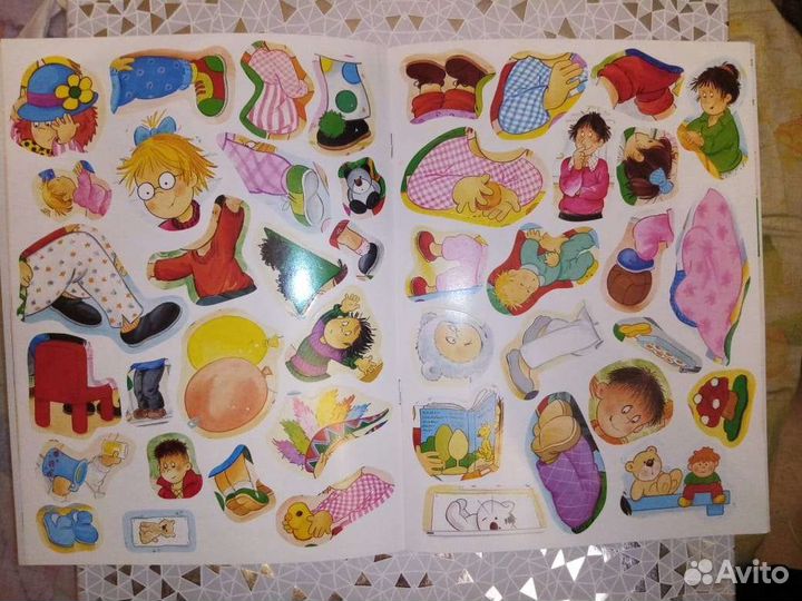 Новые детские книжки с многоразовыми наклейками
