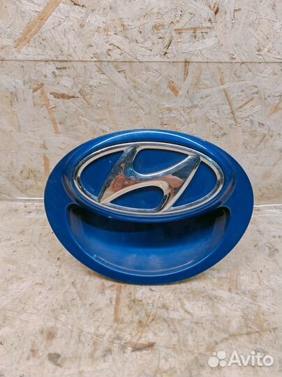 Накладка крышки багажника Hyundai Solaris