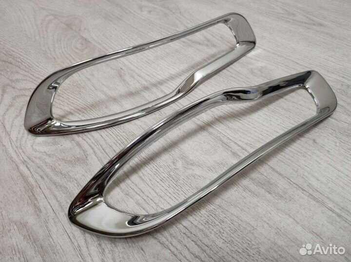 Окантовки противотуманных фар Jeep Cherokee 2014+