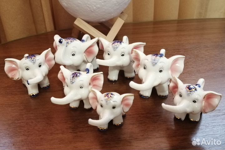 Фарфоровые статуэтки Слоники