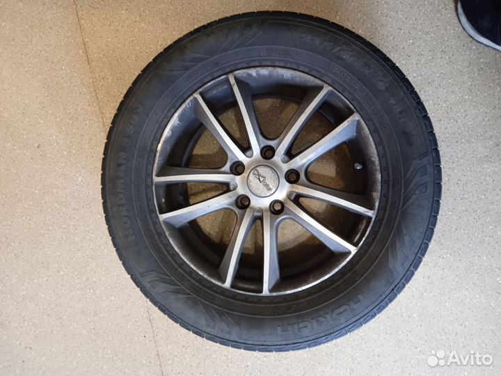 Колеса в сборе 215/65 R16 летние