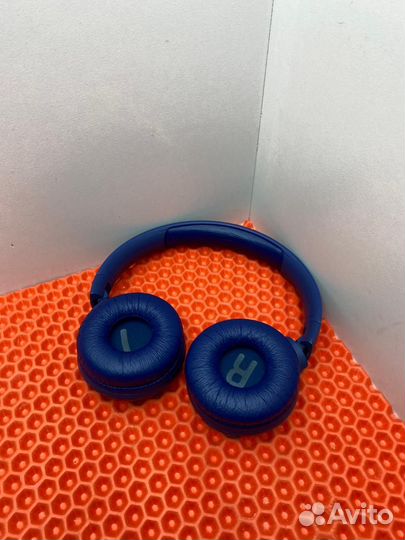 Наушники JBL Tune 560BT