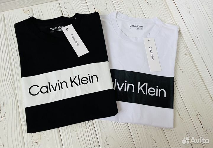 Новая оригинальная футболка calvin klein