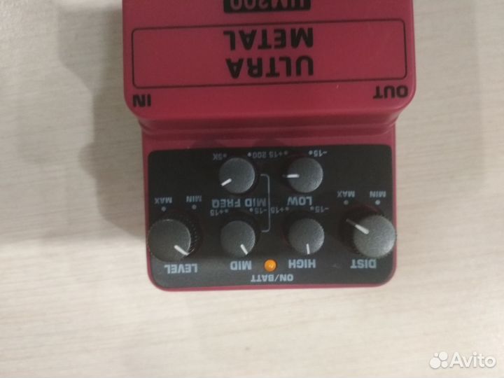 Гитарная педаль Behringer UM300