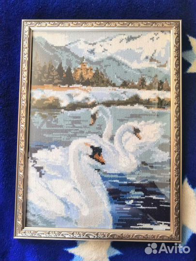 Картина, вышита крестом