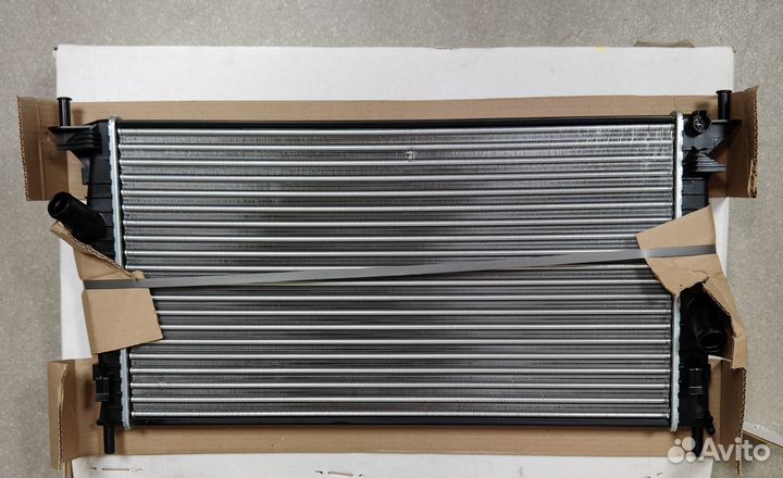 Радиатор фокус 2 основной Ford focus 2