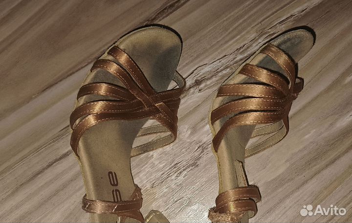 Туфли женские для бальных танцев