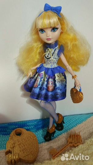 Кукла Ever After High Blondie Блонди базовая
