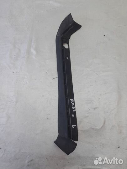 Уплотнитель капота левый renault Megane 3