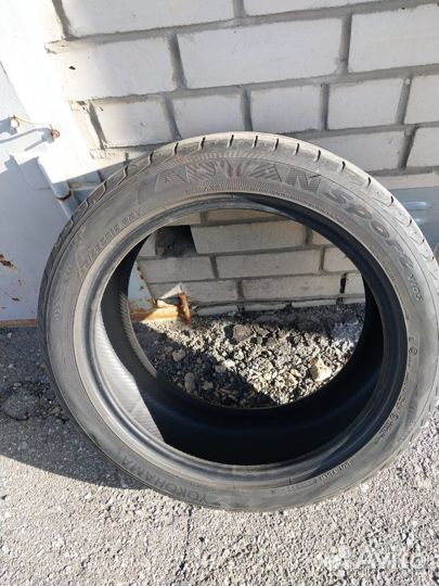 Yokohama Advan Sport V105 245/45 R19 98Y