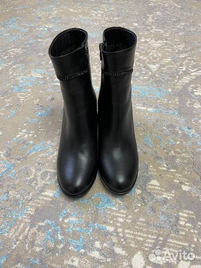 Сапоги женские натуральная кожа 39р