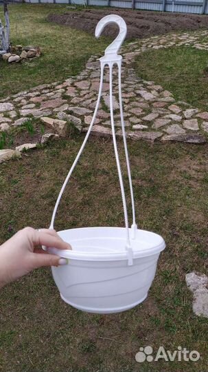 Кашпо для цветов подвесное