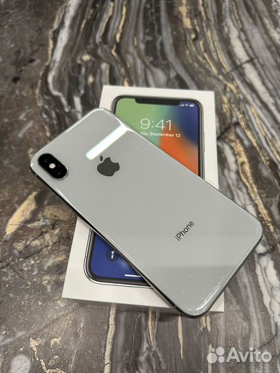 iPhone X, 64 ГБ