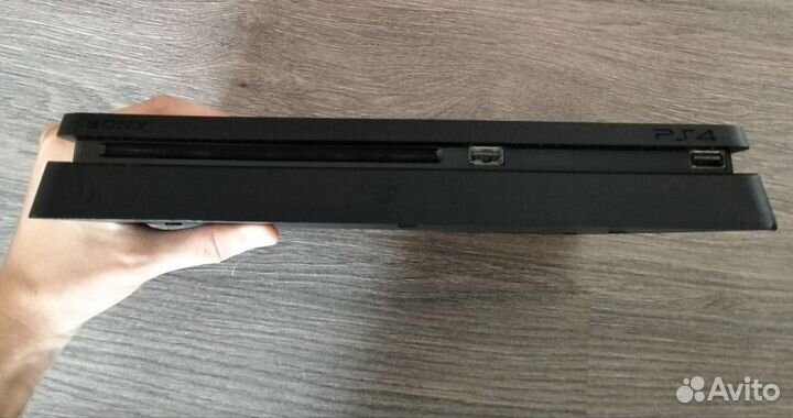 Sony PlayStation 4 Slim
