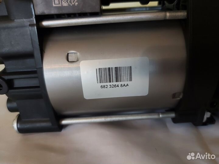 Компрессор пневмаподвескиGrand Cherokee 68232648AA