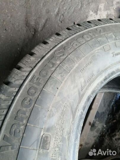Continental VancoFourSeason 2 235/65 R16